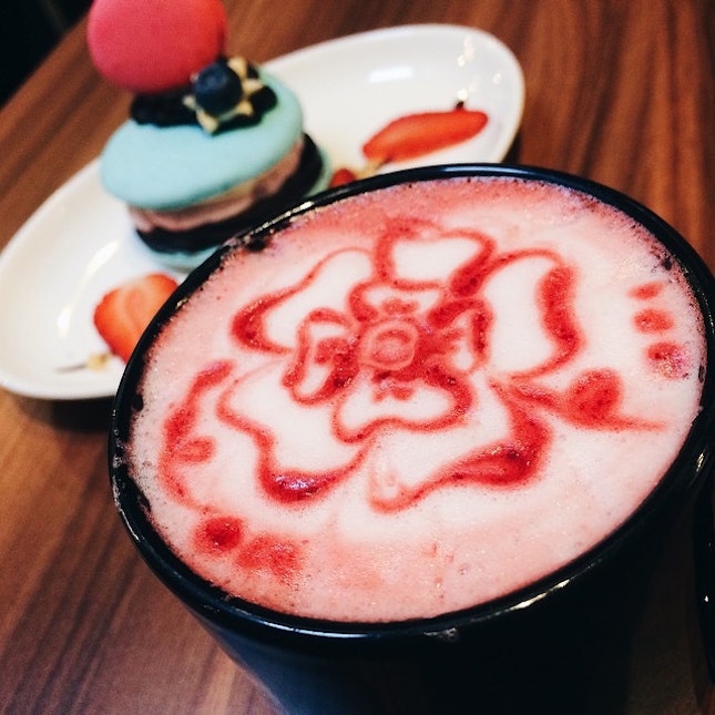 One of their signature drinks here, Red Velvet.