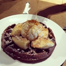 #foodgasm #foodporn #waffle #deptofcaffeine #chocolate #delicious
