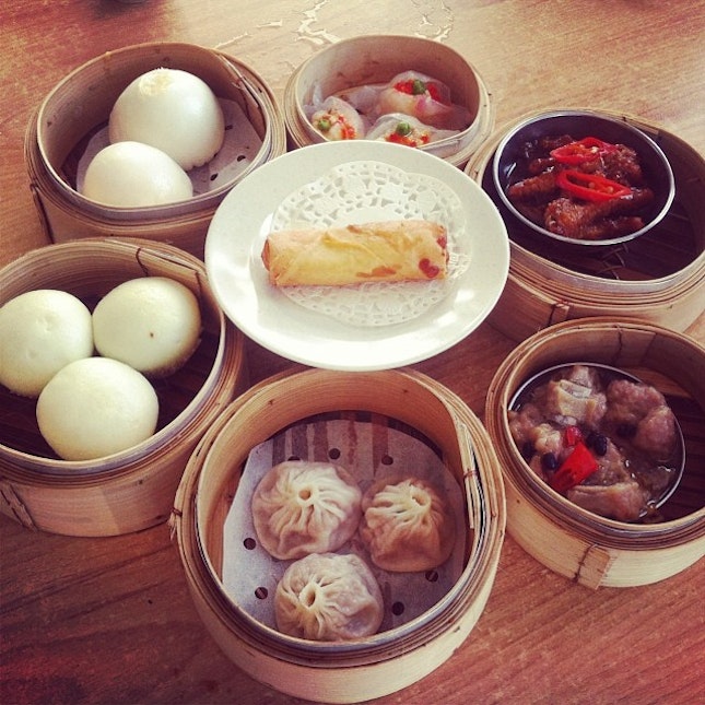 Love my Sunday family breakfast 😊 one of the few Chinese food I actually like 😁 #family #breakfast #dimsum