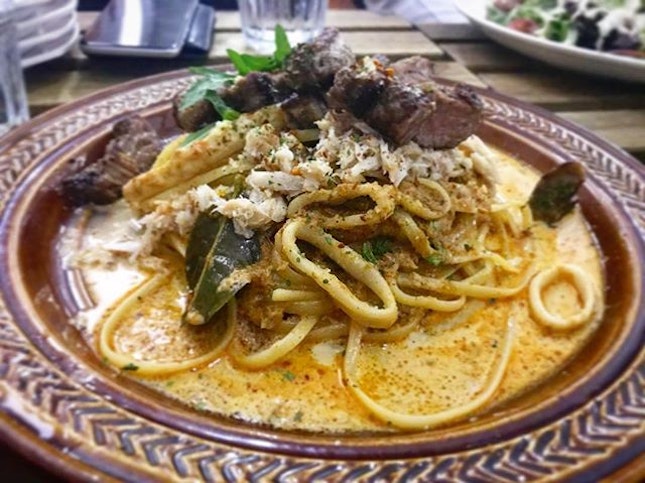 This beef rendang linguine was superb.