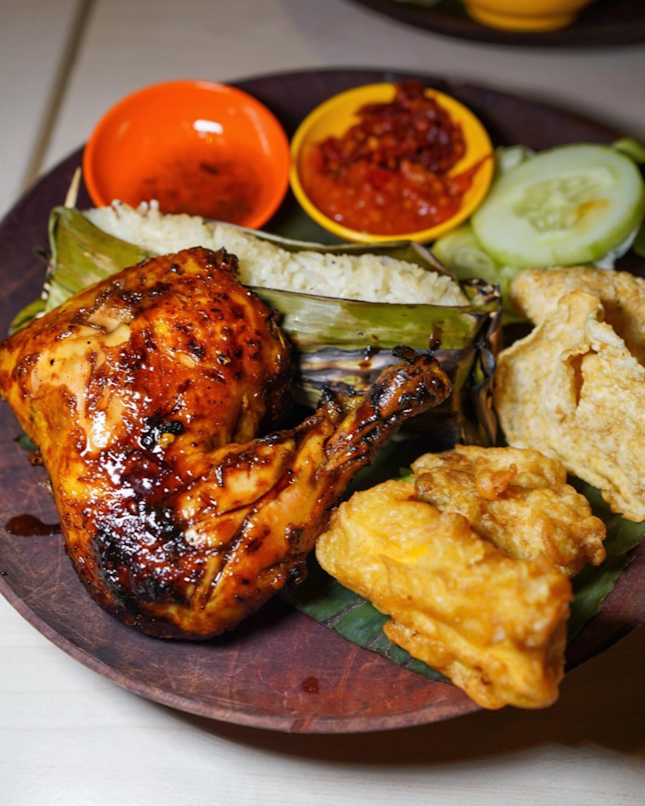 @barafoodsg, it’s Indonesian restaurant located at Icon Village, selling Indonesian Special Grilled Rice.