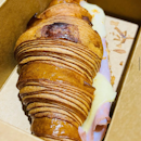 Ham and cheese croissant 