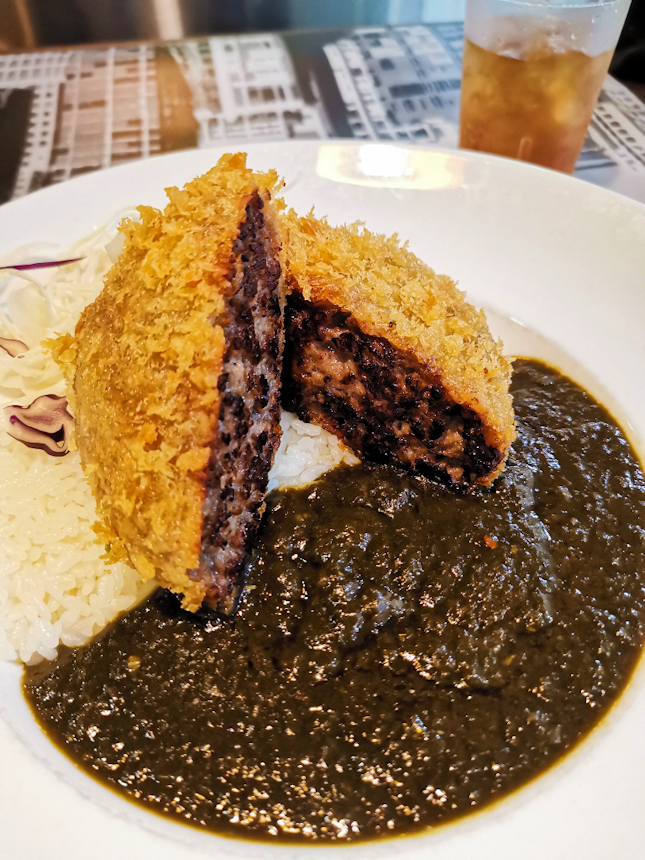 Black curry rice?! 🖤