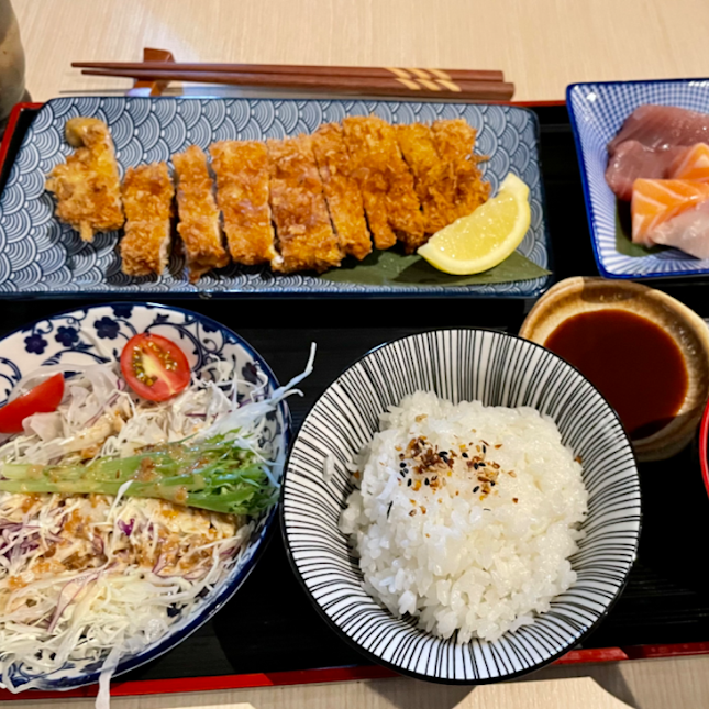 Tonkatsu lunch set w sashimi 