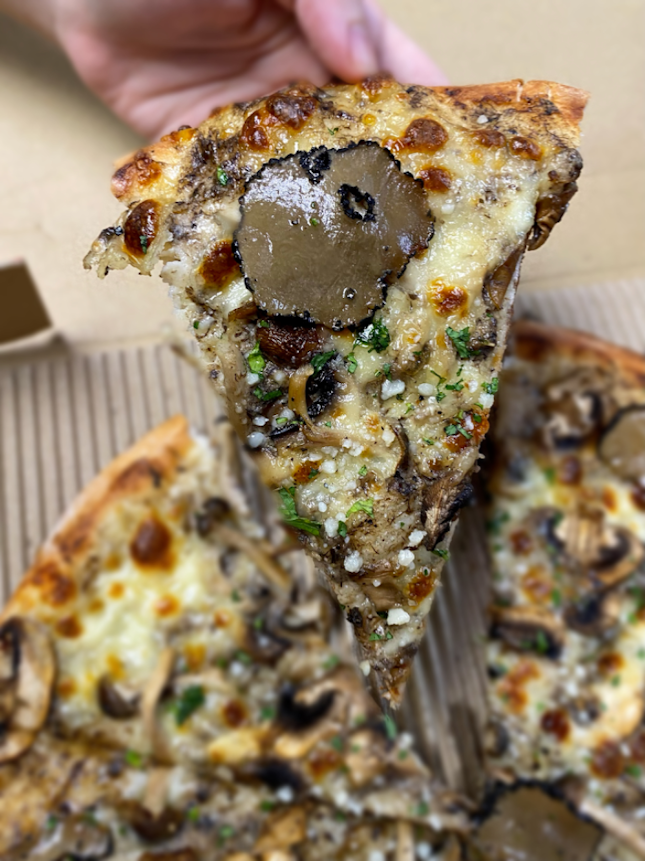 Mushroom Truffle Pizza 