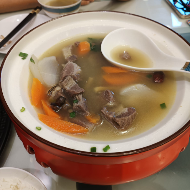 Herbal beef carrot soup