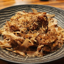 苹果木熏日式酱爆龙斑片 Apple wood smoked giant grouper fillet,  Japanese sweet sauce, bonito flakes 