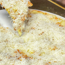 Garlic snowing Pizza ($27) 🍕 4/5