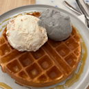 Buttery crispy waffle with icecream 