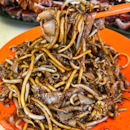 Ordered the $5 portion to satisfy the craving and justify the queuing time, and we were rewarded with a good plate of char kway teow. 