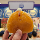 [NEW] Strawberry Hokkaido Milk Bombe ($6.50)