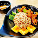 Stir-Fried Gu Lou Yok And Capsicum With Brown Rice (SGD $9.90) @ Green Dot.