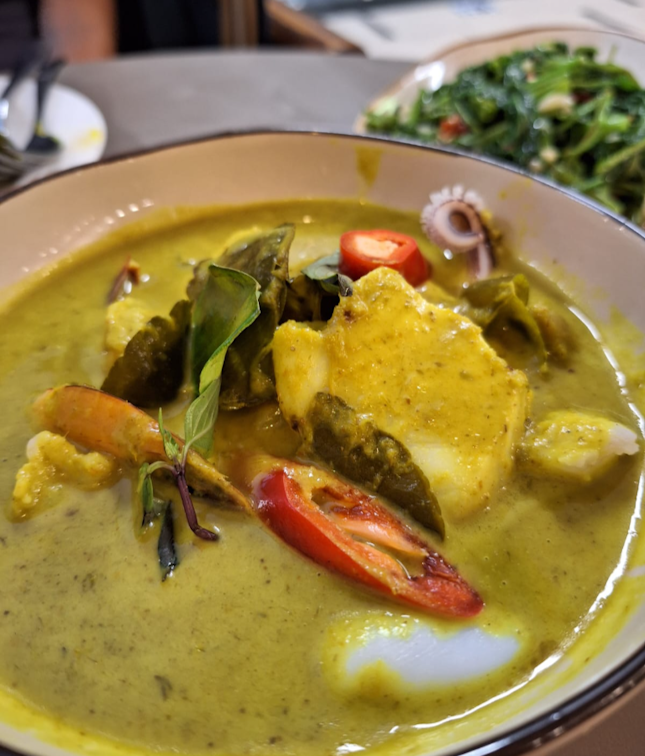 Green Curry Seafood ($11)