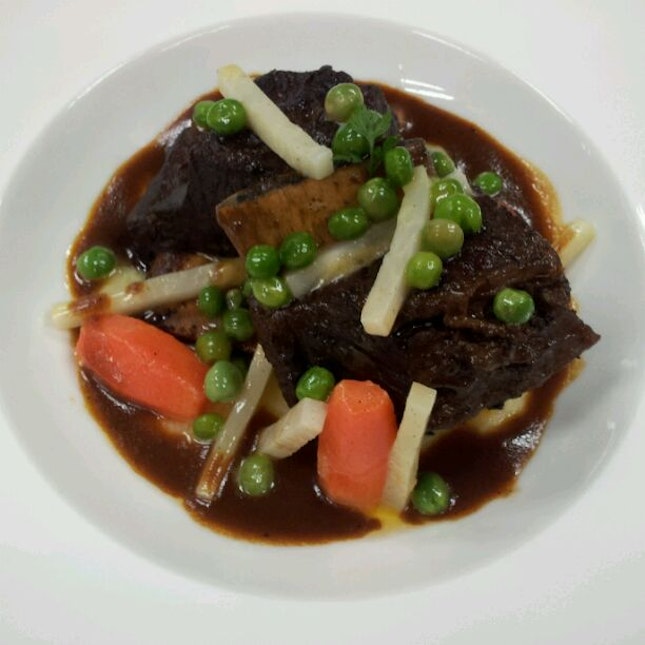 Braised Beef Short Ribs With Polenta