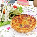 Mushroom Deluxe Quiche 
综合蘑菇鹹派

I have a sweettooth but once in a while it gets adventurous😉