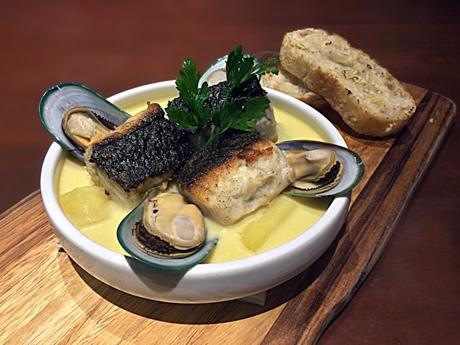 Fish and Mussels Saffron Stew $32