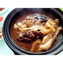 Braised Chicken with Sea Cucumber and Abalone