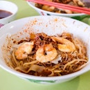 Young Hawker Gave Up Corporate to Craft Insanely Delicious Prawn Noodles