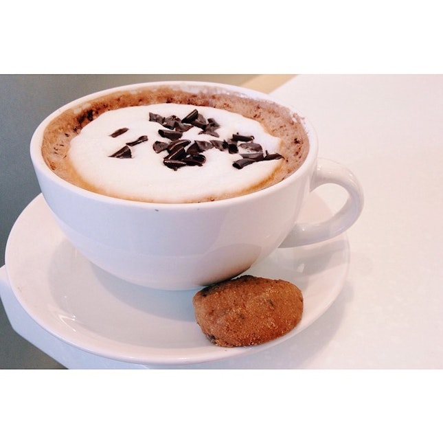 #Mochaccino from #coffeeclub at #milleniawalk // love the melted #chocolate bits and the #cookie ☕️🍪 #mocha #coffee
