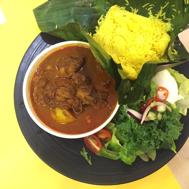 Black Curry with Briyani