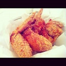 Pippin' hot chicken wings!