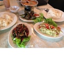 Mango Salad, Tom Yam Seafood Soup, Thai Basil Stir-fried Beef And Pandan Chicken