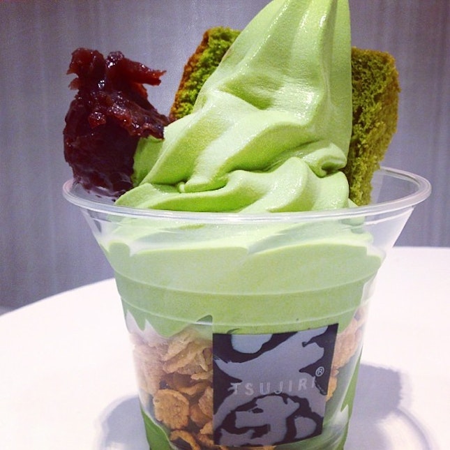 Craving for matcha at this hour.