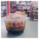 The best thing to have in this hot sweltering weather is a bowl of cold ice kachang with LOADS of gula Melaka.