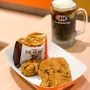 Golden Aroma Chicken (2pcs) — Combo (with upgrade to Root Beer Float)