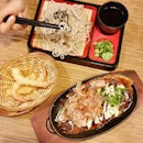 {Soba × Ebi Tempura × Okonomiyaki}

Our meal that day 🌞 The Ebi Tempura was too skinny!!