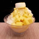 End off the night with this {Mango Panna Cotta Shaved Ice}, which is the Taiwanese offshoot of the Korean Bingsu, or some say, our local ice kachang lolol.