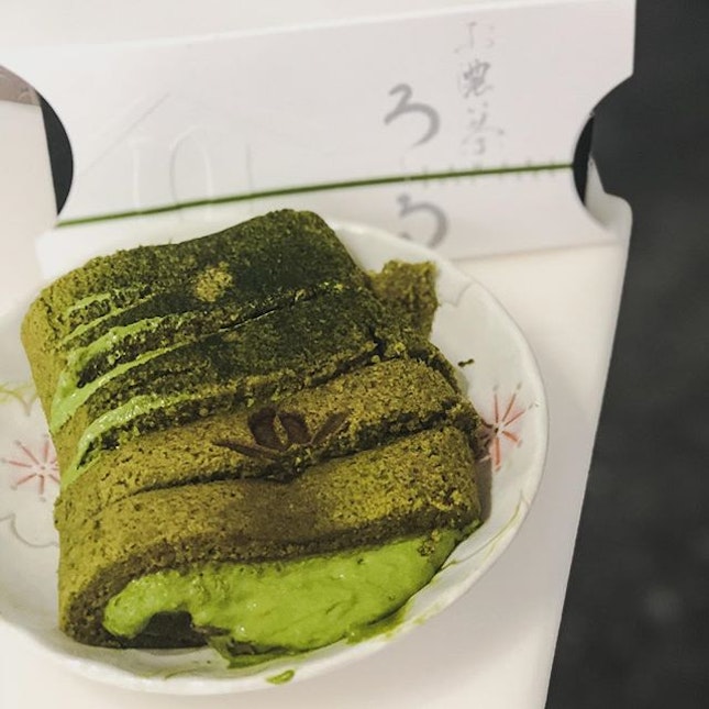 •Matcha Roll Cake - SGD 28 🍃•Interestingly comes in 3-different types of matcha intensity.