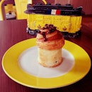 A Croiffin - Croissant + Muffin @Yellow Cup Coffee #makanhunt #sgfood #cafehopping #instagood #foodporn #nomnom #singapore