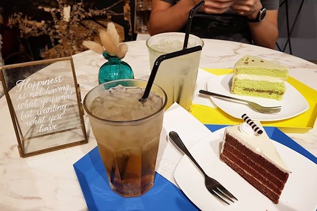 Finally tried the desserts here at cafe de paris thanks to Burpplebeyond's 1 for 1 set!