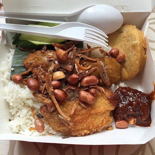 Nasi Lemak tastes especially good when you are famished, don't they?