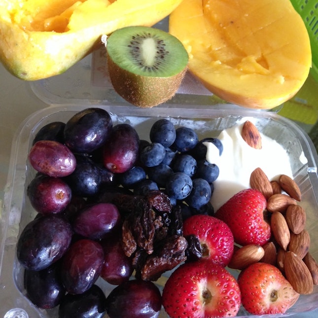 Fruits, Nuts & Greek Yogurt