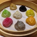 #food #ParadiseDynasty #小笼包 #xiaolongbao Live to eat: Legendary Eight Flavoured Xiao Long Bao (original > ginseng > foie gras > black truffle > cheesy > crab roe > garlic > Szechuan)