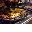 Seafood & Chicken Paella 