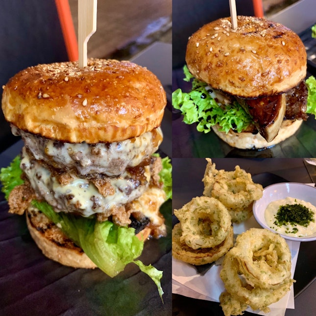 Double Cheese Burger x Jo Karubi Foie Gras Burger x Seaweed Onion Rings