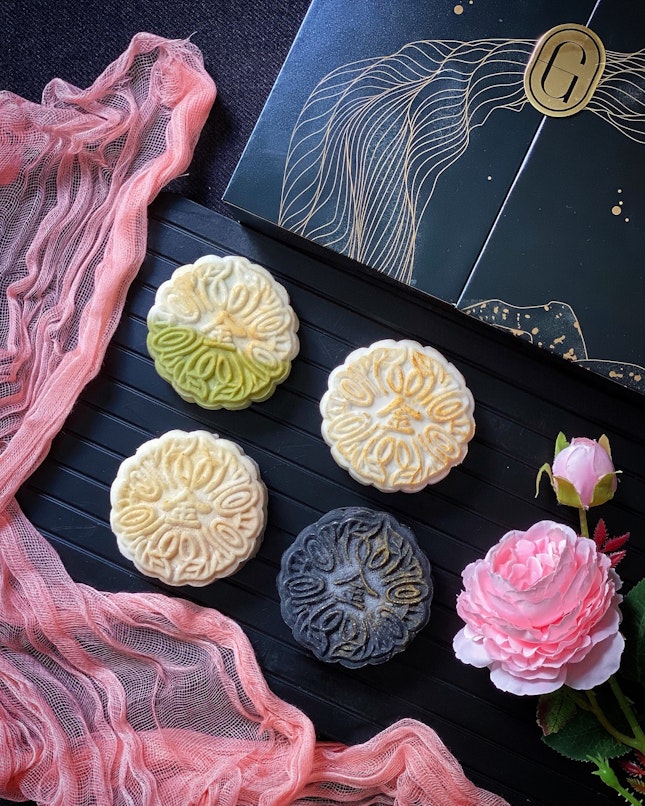 Assorted 4 Flavours Snowskin Mooncake ($118.80)