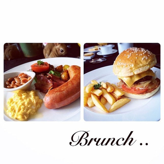 English breakfast & Wagyu burger #nomnom #brunch #love