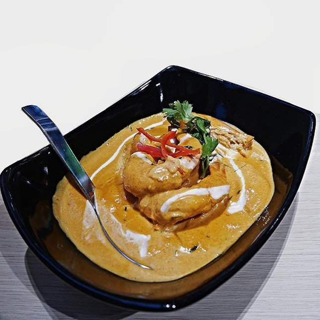 Tiger Prawn Panang Curry •SGD 28•  The aromatic smell alone of this Panang curry makes me very hungry.