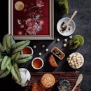 Peach Blossoms celebrates the Mid-Autumn festival with an ensemble of traditionally baked mooncakes that features well-loved signatures and a new flavour for 2018.
