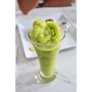 Morning~~ This is my fav kiwi smoothie at the cutest cafe in Phnom Penh, Cambodia.