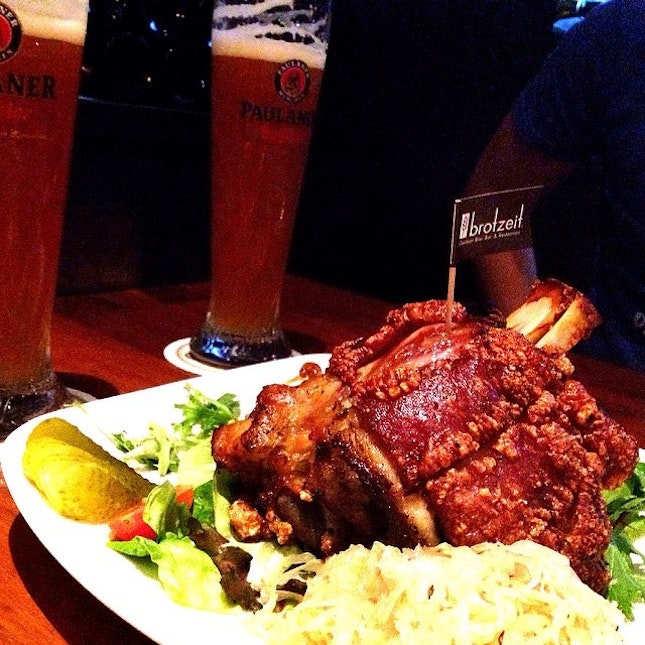 Having a serious pork knuckle craving *drooling* 😅 #foodporn #throwback