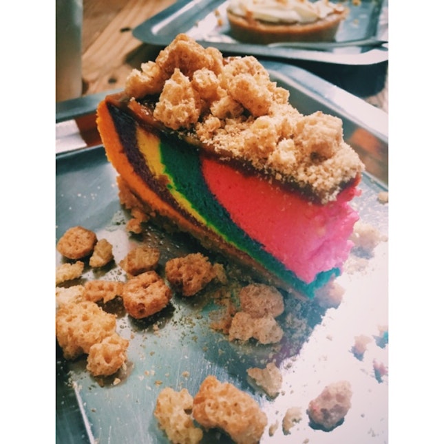 Rainbow Caramel Cheesecake 