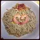My hokkien noodles is feeling loving today #love #heart #lunch #foodoftheday #noelw #noodle #friednoodles #prawn #eat