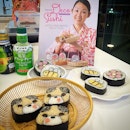 Kawaii Deco Sushi by Little Miss Bento is a step-by-step illustrated instructional sushi-making guide for beginners and also for experienced cooks with innovative recipes!