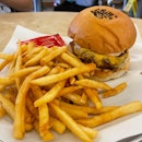 Cheeseburger ($10)