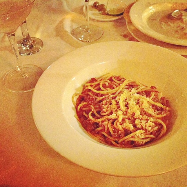 Spaghetti al ragu bolognese #noodle #nomnomnom #noodlestagram #pasta #instafood #yummy #yum #delish #italian #dinner #foodie #foodstagram #beef #tomato #foodporn #foodgasm